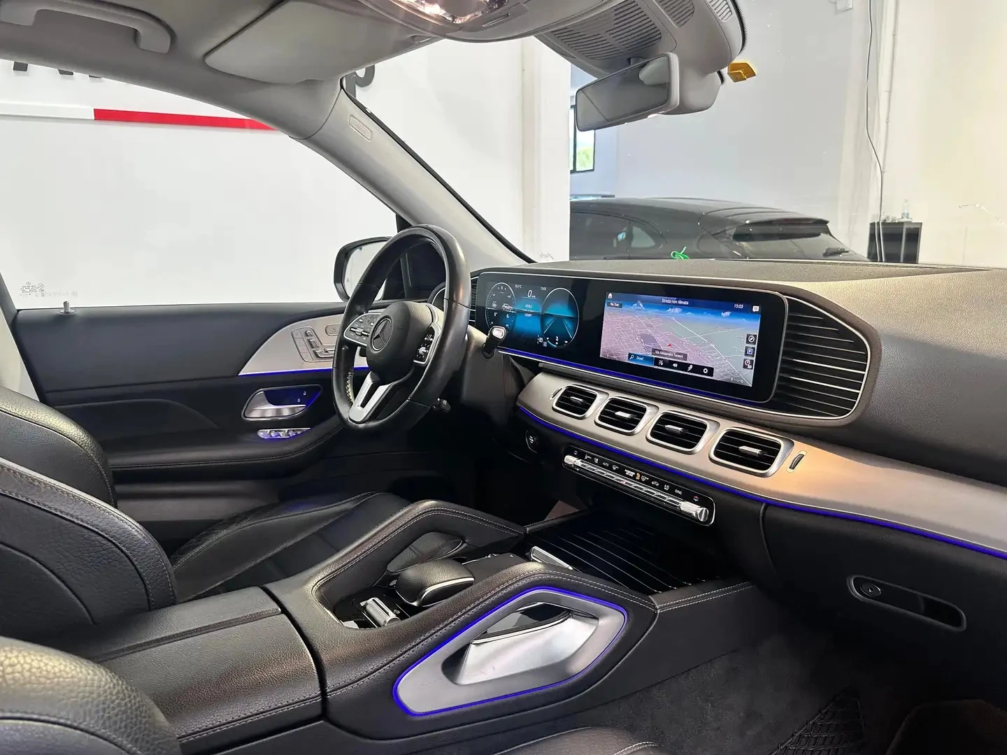 Mercedes-Benz GLE 350 d 4Matic AMG-Line, снимка 5 - Автомобили и джипове - 56085241