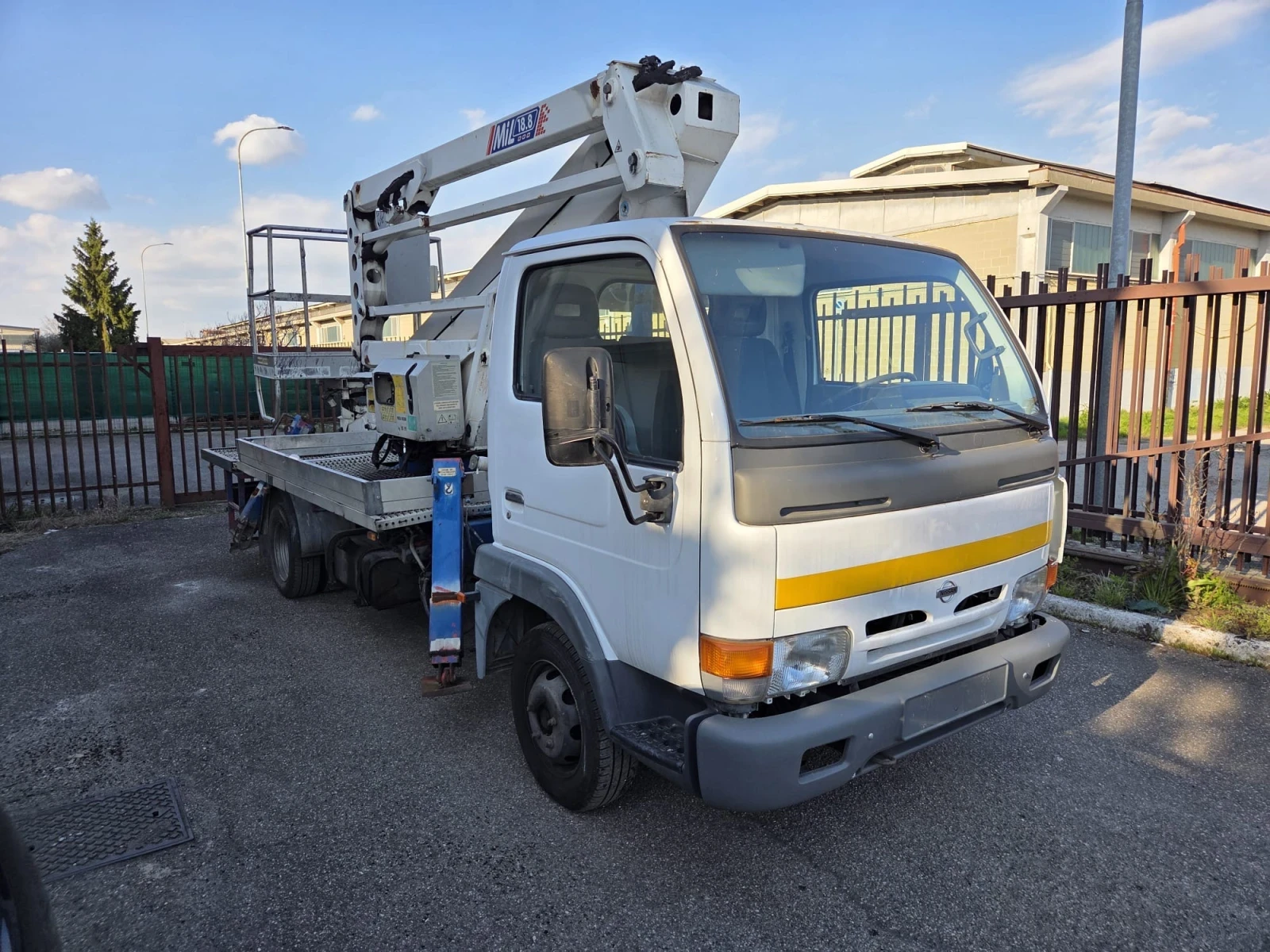 ��������� NISSAN V.I. TLO. 35/3. 18� ������� �� ��������!!! | Mobile.bg � ����������� 3