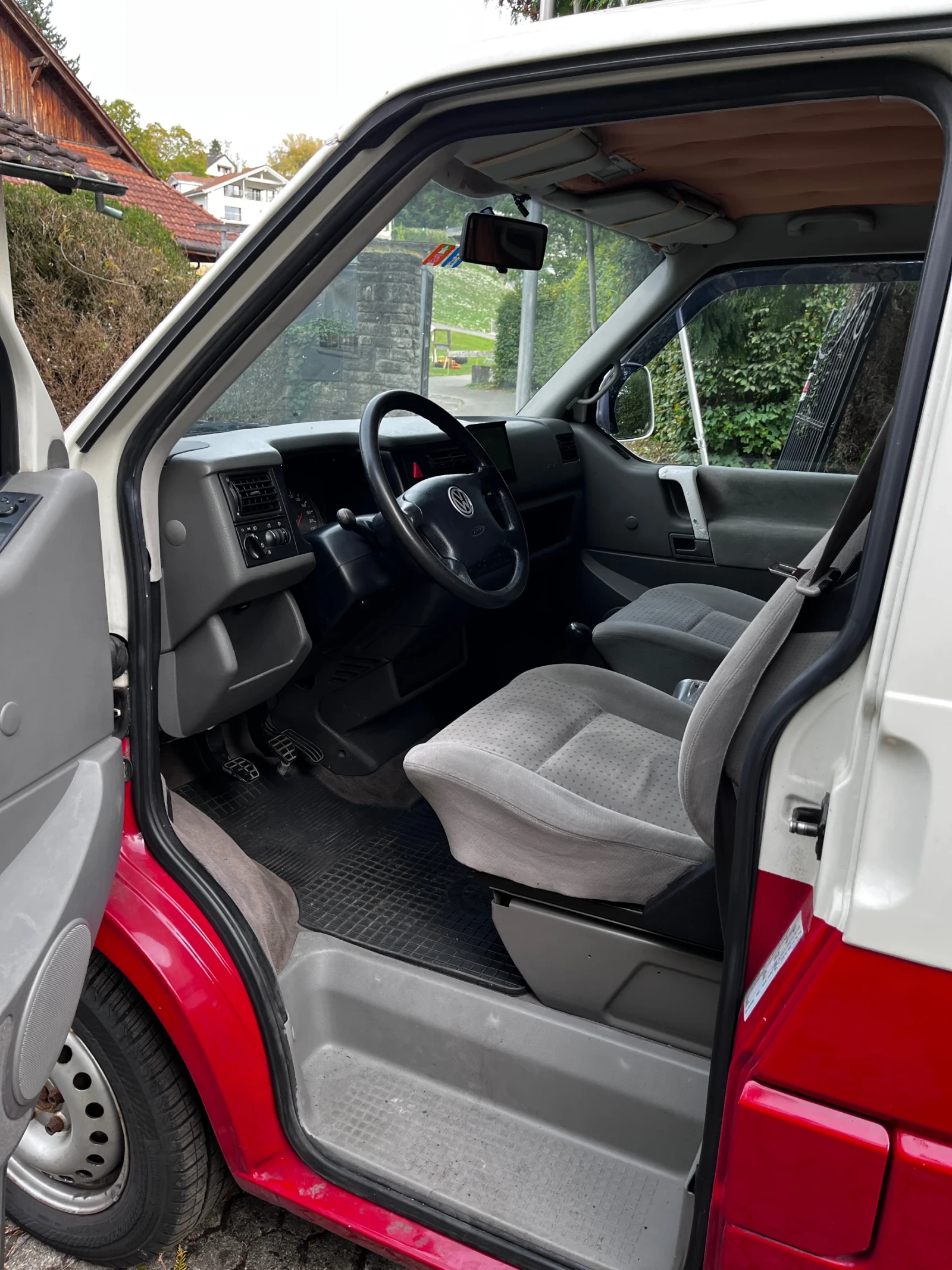 Кемпер VW Т4 caravelle 2.5, снимка 10 - Каравани и кемпери - 56144892