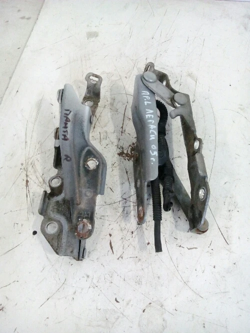 Панта преден капак Субару Легаси