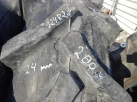 Гуми, снимка 1