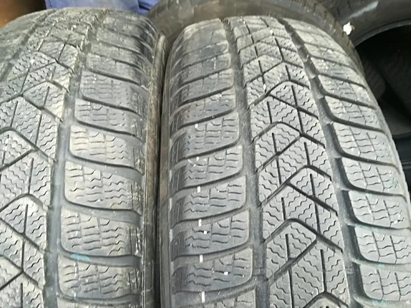 Гуми Зимни 205/60R17, снимка 3 - Гуми и джанти - 23632346