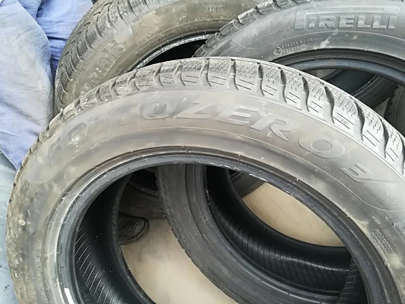 Гуми Зимни 205/60R17, снимка 5 - Гуми и джанти - 23632346