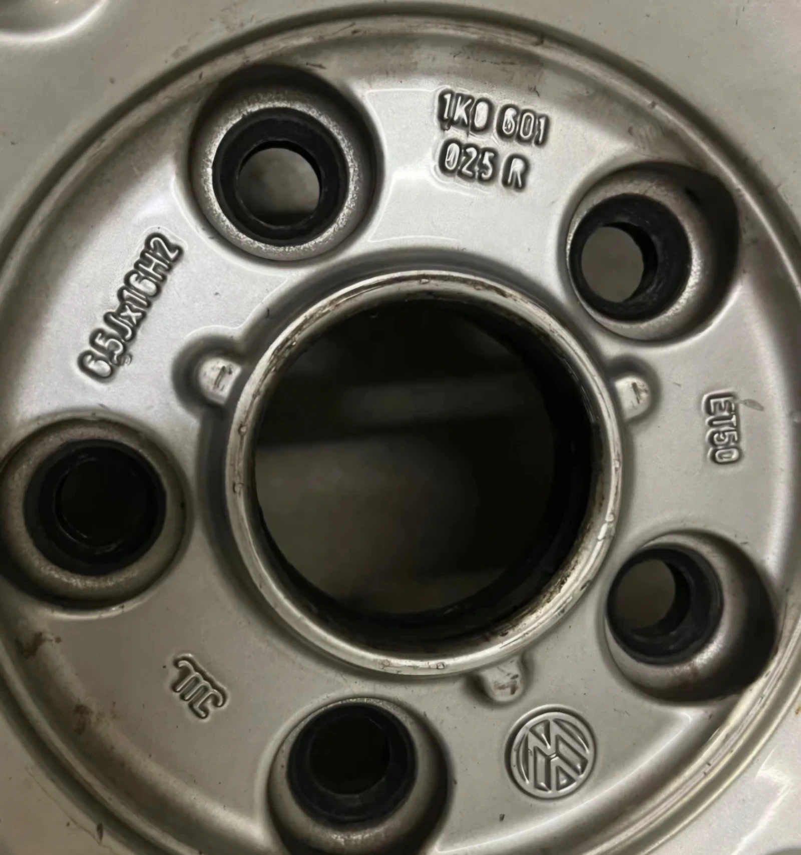 ���� � ������ 205/60R16 �� VW | Mobile.bg � ����������� 9