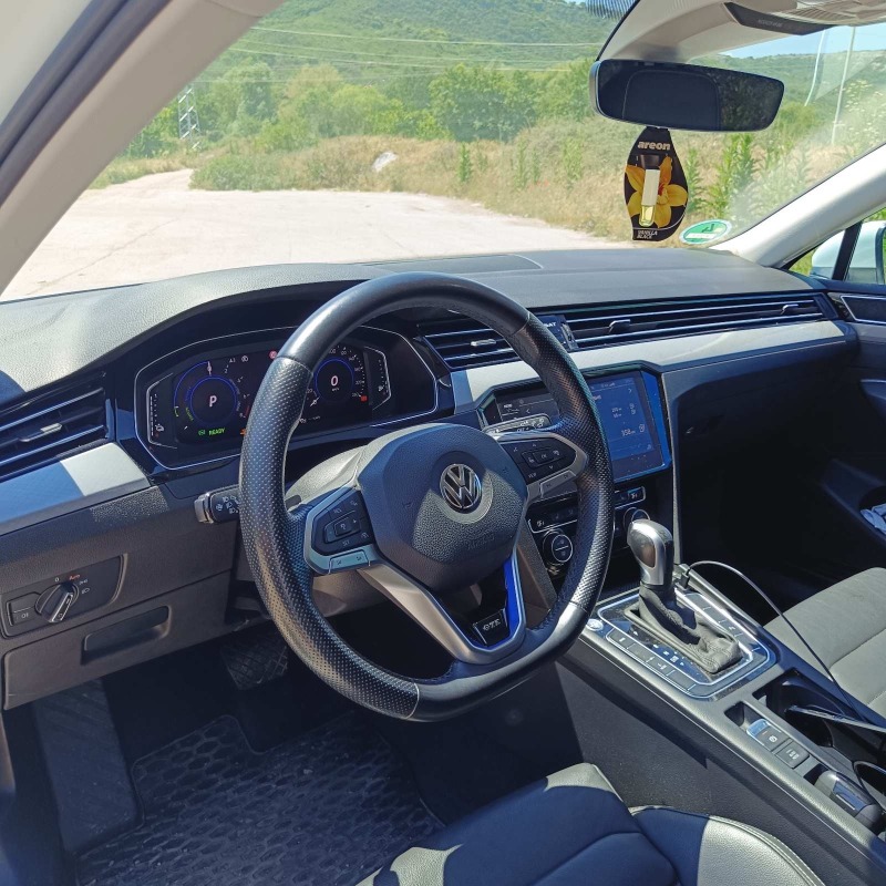 VW Passat, снимка 3 - Автомобили и джипове - 46020515