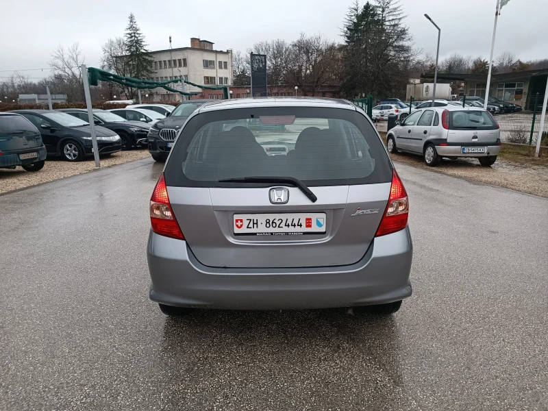 Honda Jazz 1.4i-83кс-ШВЕЙЦАРИЯ-АВТОМАТ-FACELIFT, снимка 4 - Автомобили и джипове - 48296821