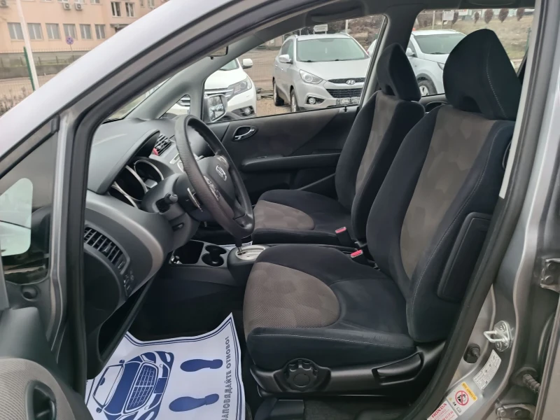 Honda Jazz 1.4i-83кс-ШВЕЙЦАРИЯ-АВТОМАТ-FACELIFT, снимка 9 - Автомобили и джипове - 48296821