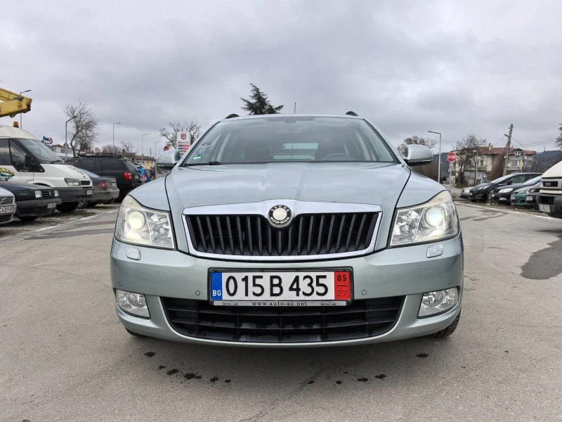 Skoda Octavia 1.8 автоматик, снимка 1 - Автомобили и джипове - 48783339