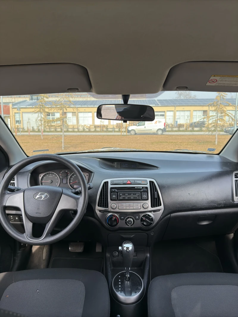 Hyundai I20, снимка 13 - Автомобили и джипове - 49299534