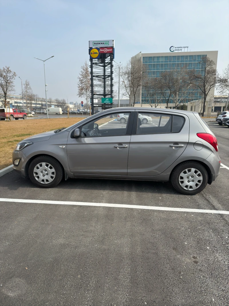 Hyundai I20, снимка 4 - Автомобили и джипове - 49299534