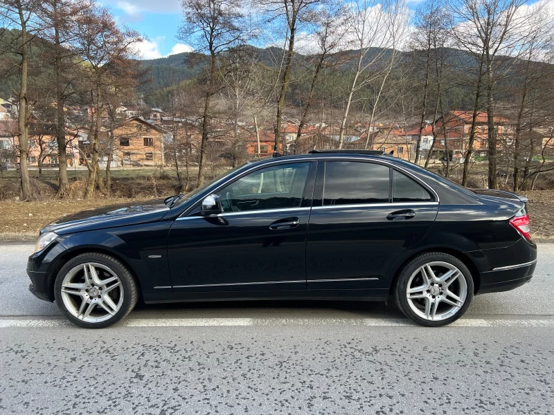 Mercedes-Benz C 320 Кожа* Нави* Панорама* АМГ джанти* Подгрев* Парктро, снимка 8 - Автомобили и джипове - 49506429