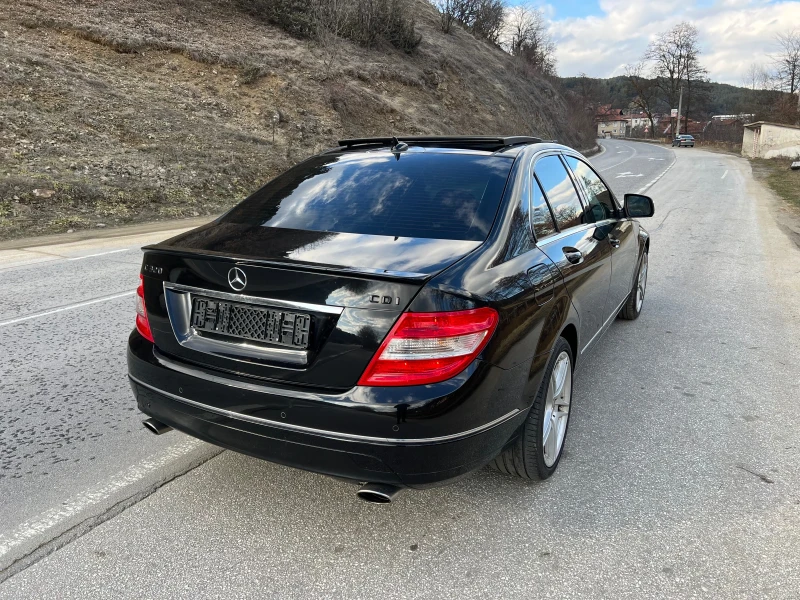 Mercedes-Benz C 320 Кожа* Нави* Панорама* АМГ джанти* Подгрев* Парктро, снимка 5 - Автомобили и джипове - 49506429