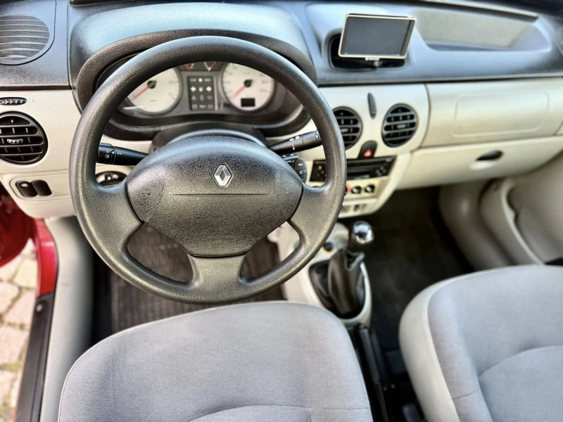 Renault Kangoo 1.2, снимка 10 - Автомобили и джипове - 52839699