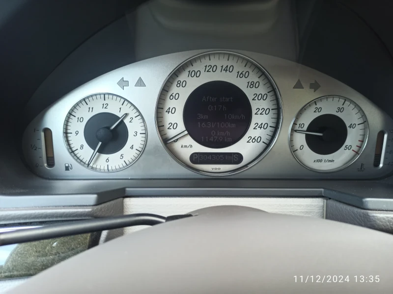 Mercedes-Benz E 270 Avantgarde , снимка 8 - Автомобили и джипове - 52856545