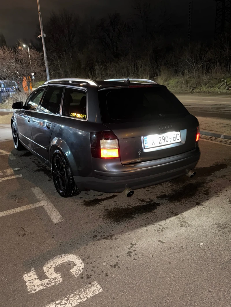 Audi A4 2.5, снимка 7 - Автомобили и джипове - 53418383