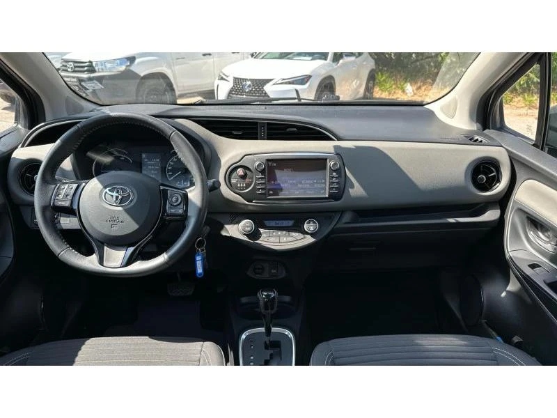 Toyota Yaris YARIS 1.5 HSD FANCY/LUNA - изображение 8
