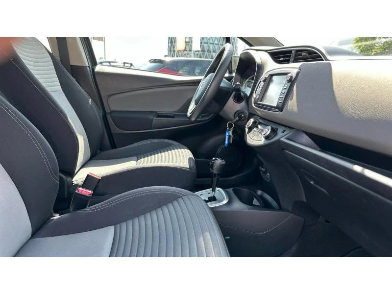 Toyota Yaris YARIS 1.5 HSD FANCY/LUNA - изображение 6
