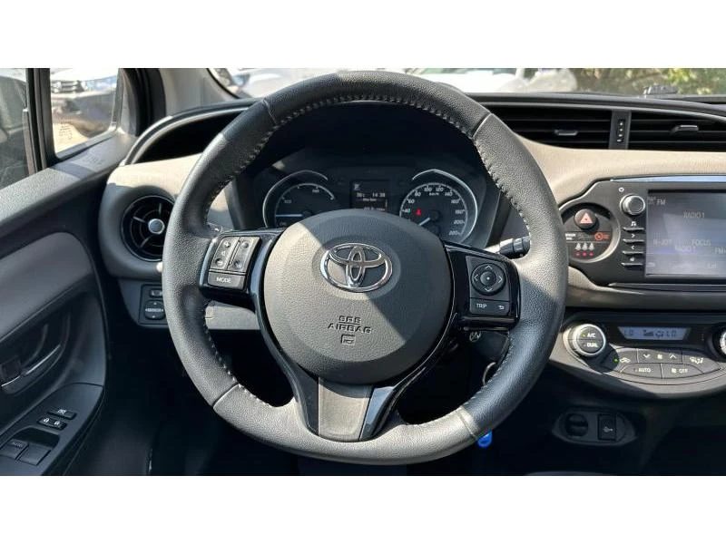 Toyota Yaris YARIS 1.5 HSD FANCY/LUNA - изображение 9
