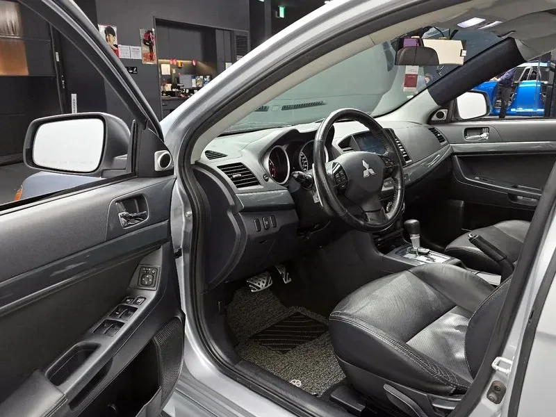 Mitsubishi Lancer LANCER DYNAMIC, снимка 9 - Автомобили и джипове - 54866297