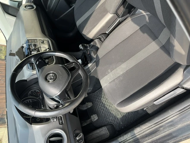 VW Up TSI, снимка 6 - Автомобили и джипове - 55799099