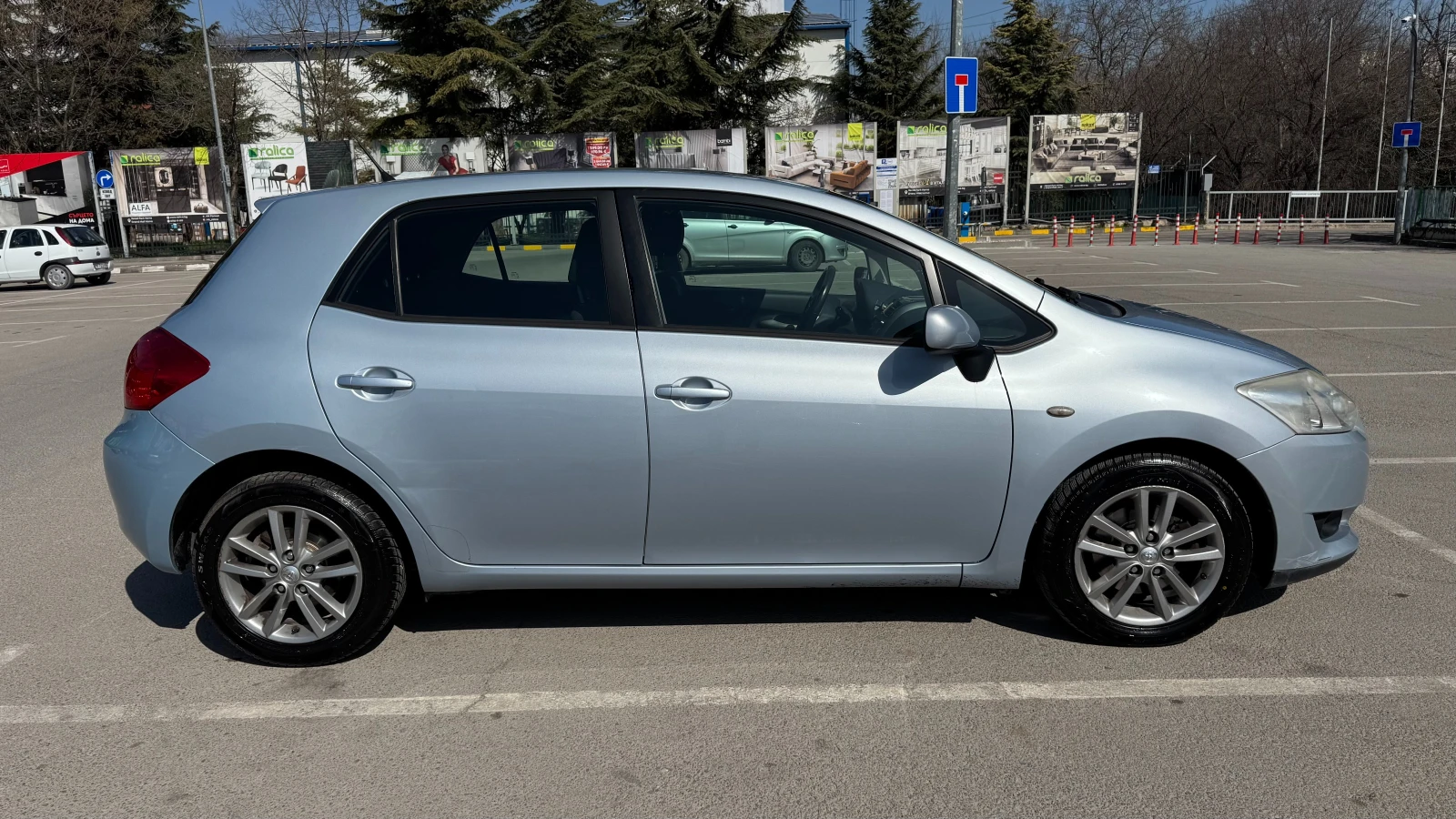 Toyota Auris, снимка 10 - Автомобили и джипове - 53824398