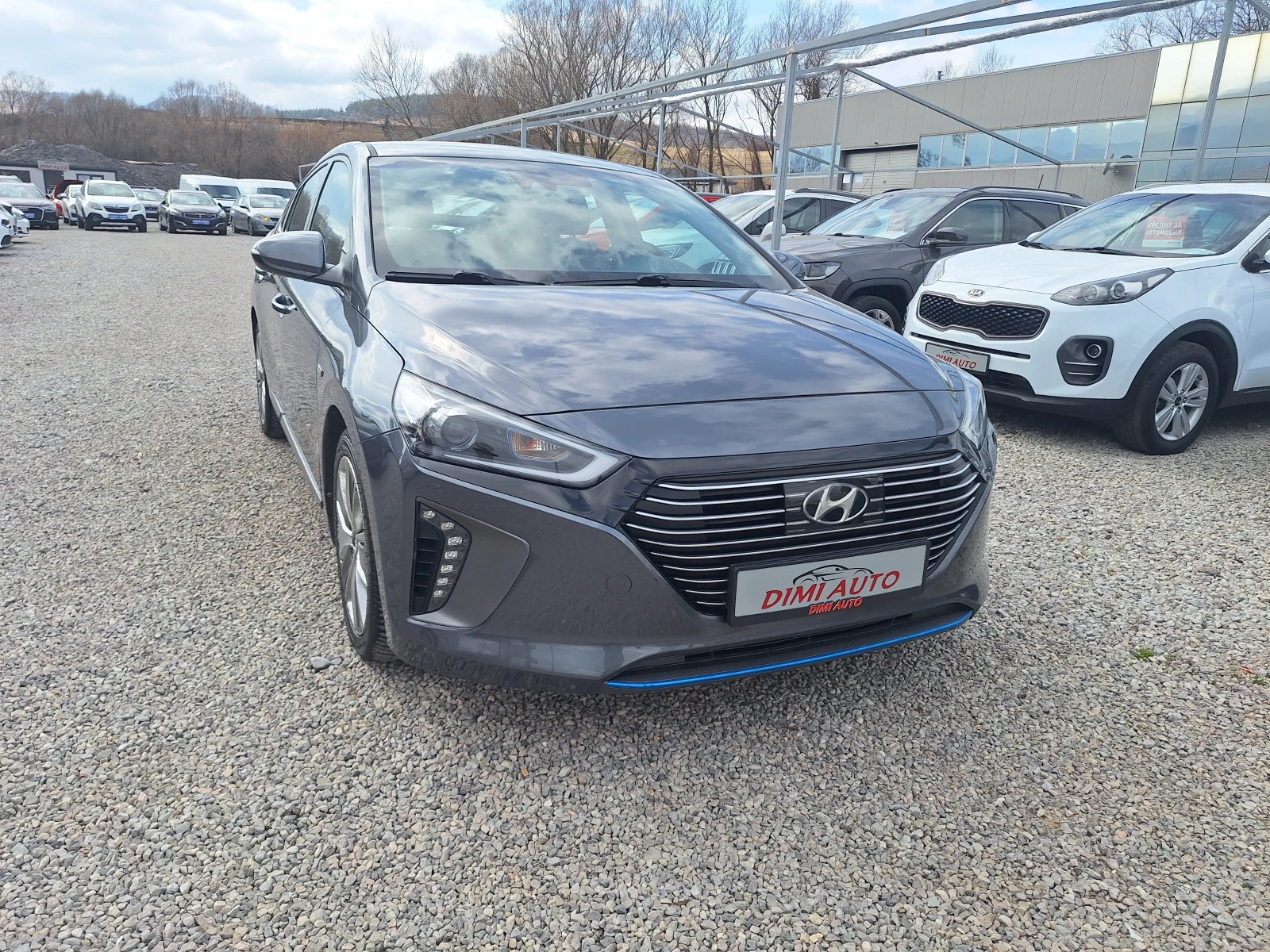 Hyundai Ioniq 1.6 Hybrid Navi Key Less Led Distronik! | Auto.bg — изображение 1