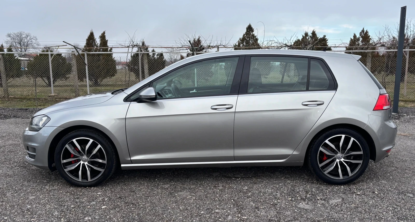 VW Golf DSG 2.0 TDI, снимка 8 - Автомобили и джипове - 53966304