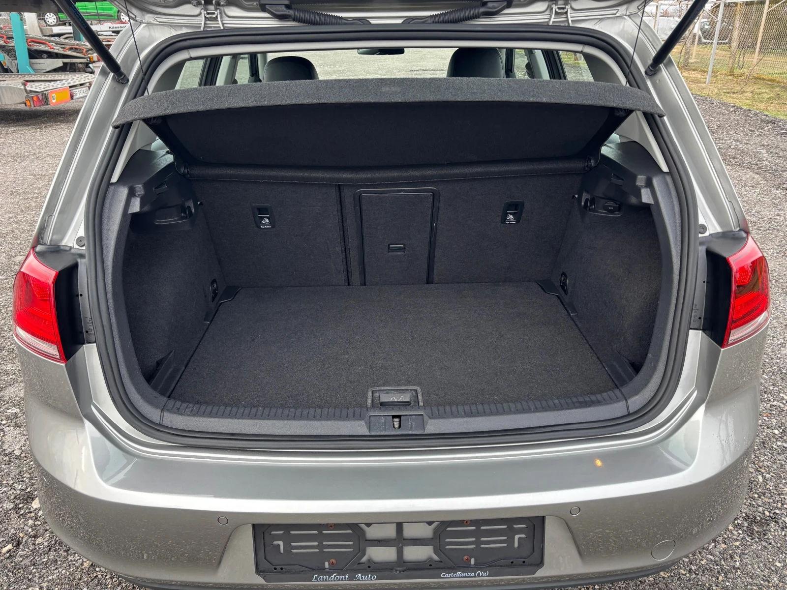 VW Golf DSG 2.0 TDI, снимка 9 - Автомобили и джипове - 53966304