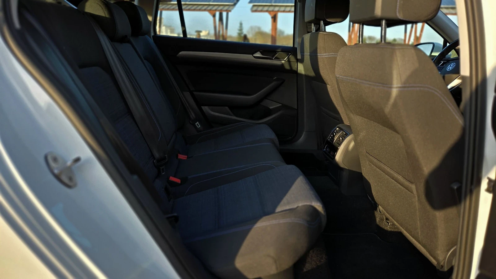 VW Passat GTE/Plug-In hybrid, снимка 13 - Автомобили и джипове - 54648592