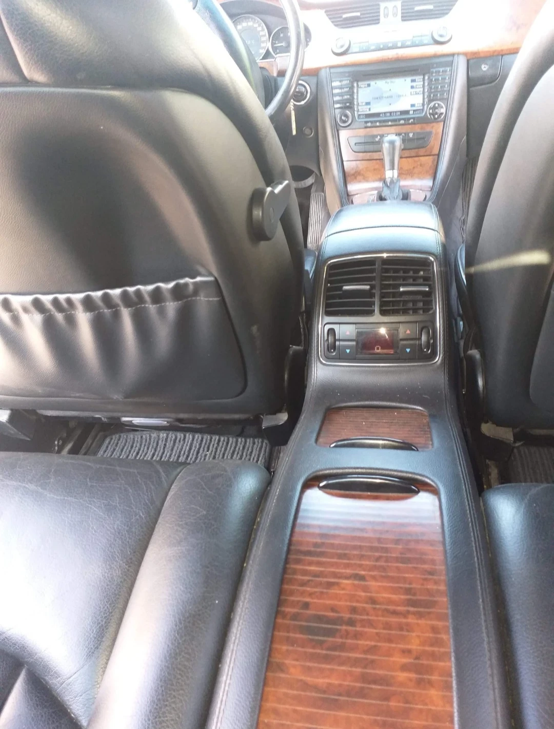 Mercedes-Benz CLS 320, снимка 8 - Автомобили и джипове - 54669072