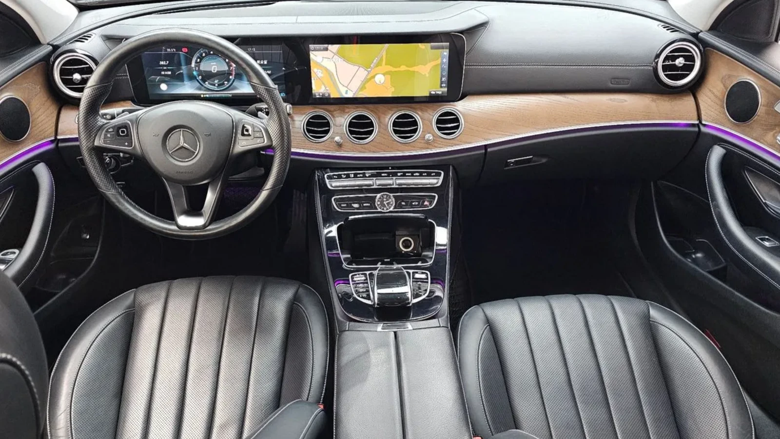 Mercedes-Benz E 300 4 MATIC / 360 КАМЕРИ / ОБДУХВАНЕ / HEAD UP /  PANO, снимка 7 - Автомобили и джипове - 54793487