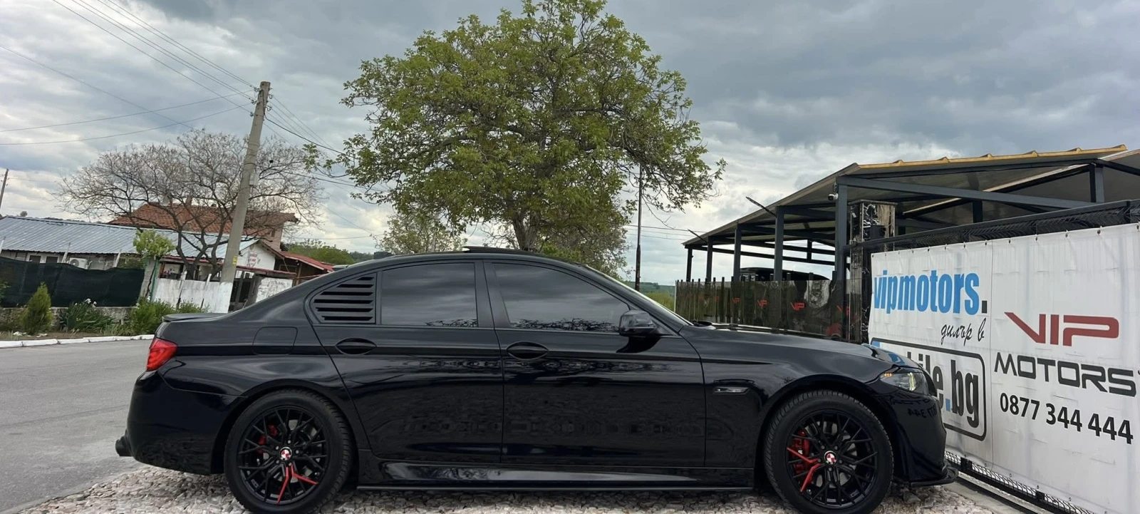 BMW 530 M-PERFORMANCE/3xTW/HEAD-UP/PANORAMA/VAKUM/CARBON, снимка 6 - Автомобили и джипове - 54806376