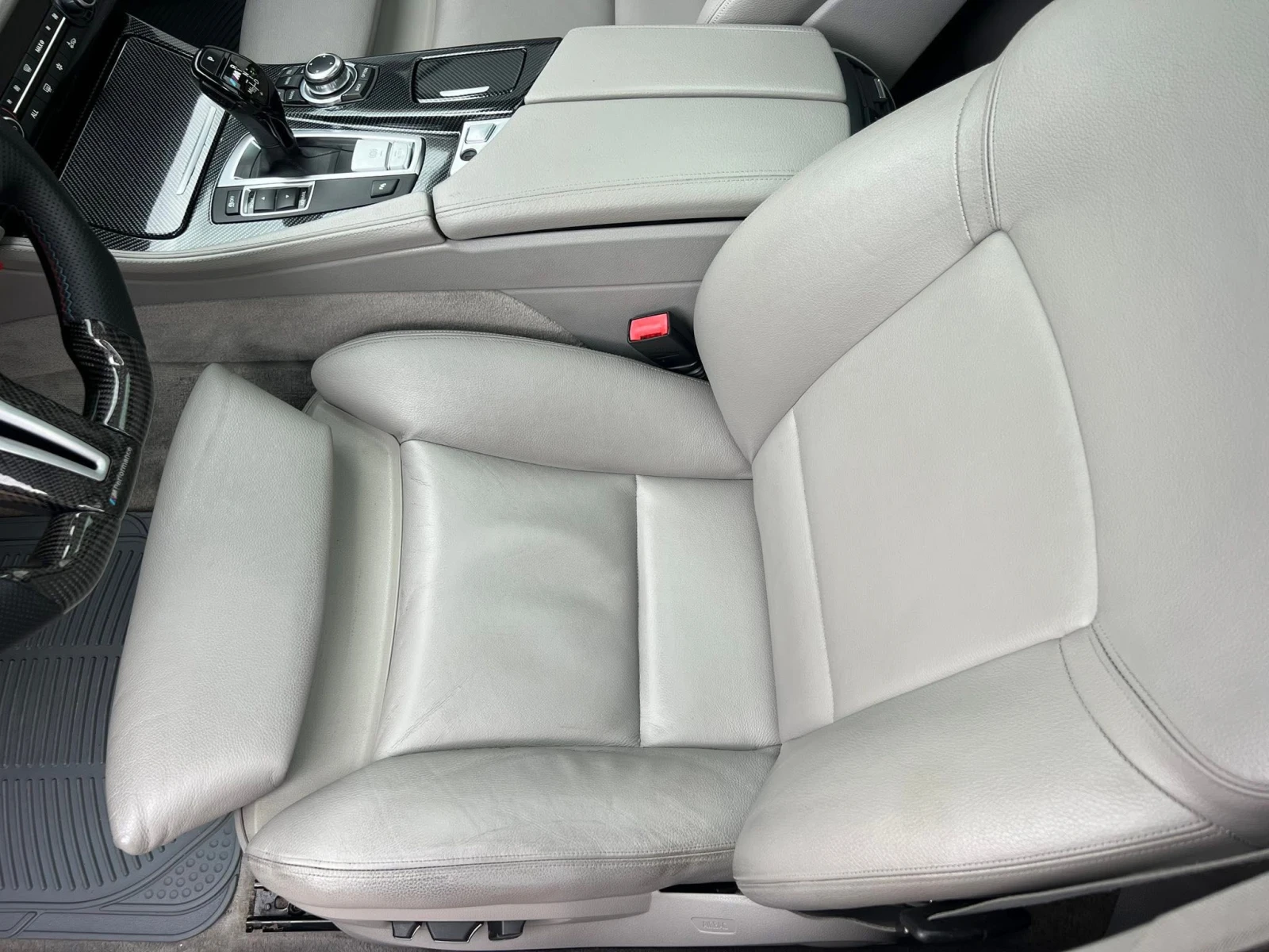 BMW 530 M-PERFORMANCE/3xTW/HEAD-UP/PANORAMA/VAKUM/CARBON, снимка 12 - Автомобили и джипове - 54806376