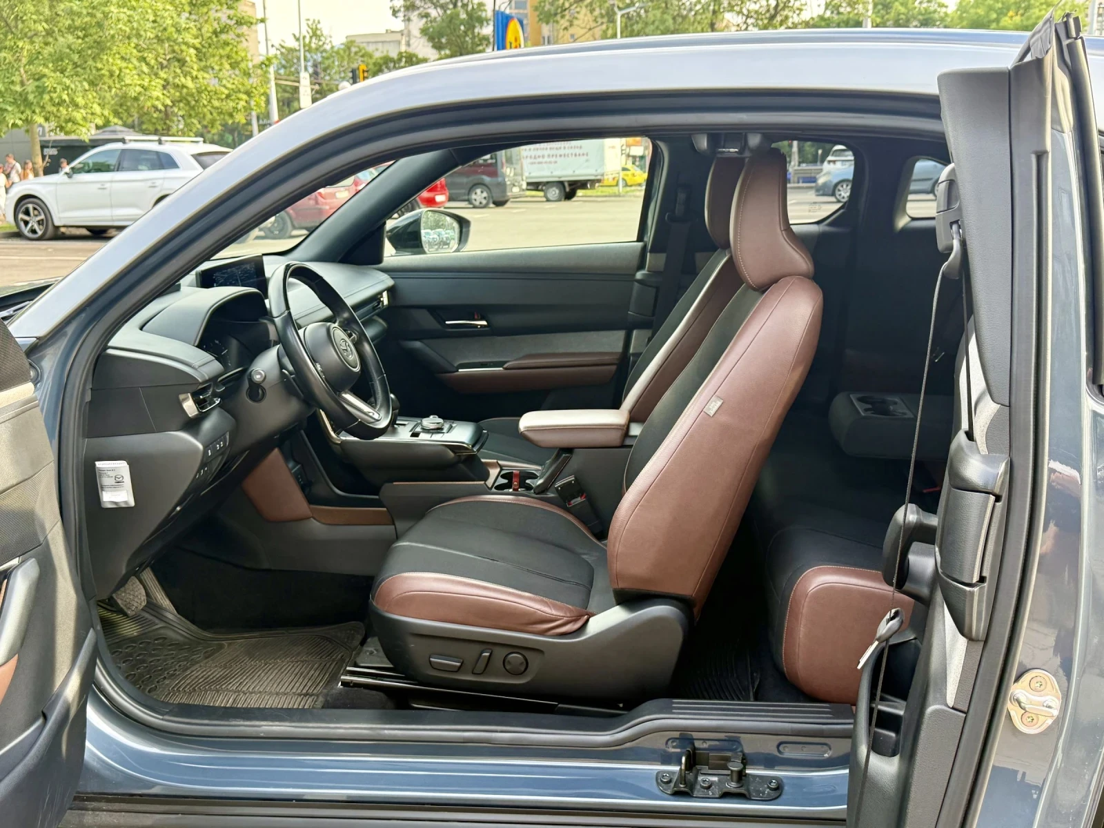 Mazda MX-30, снимка 7 - Автомобили и джипове - 54859701