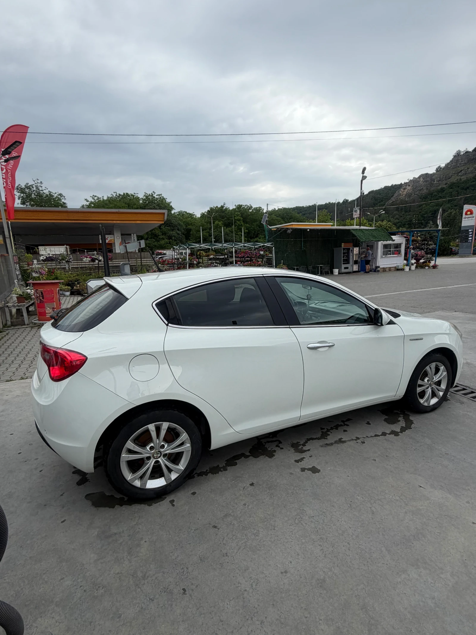 Alfa Romeo Giulietta, снимка 3 - Автомобили и джипове - 54917079