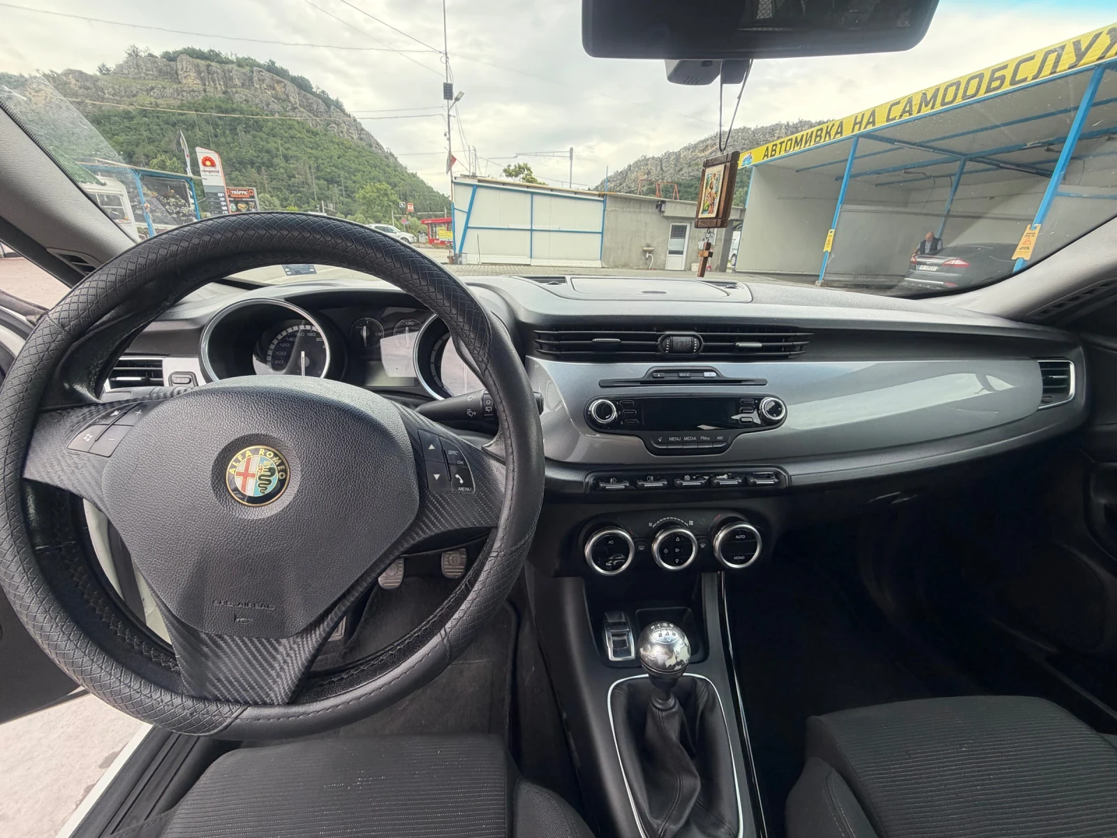 Alfa Romeo Giulietta, снимка 5 - Автомобили и джипове - 54917079