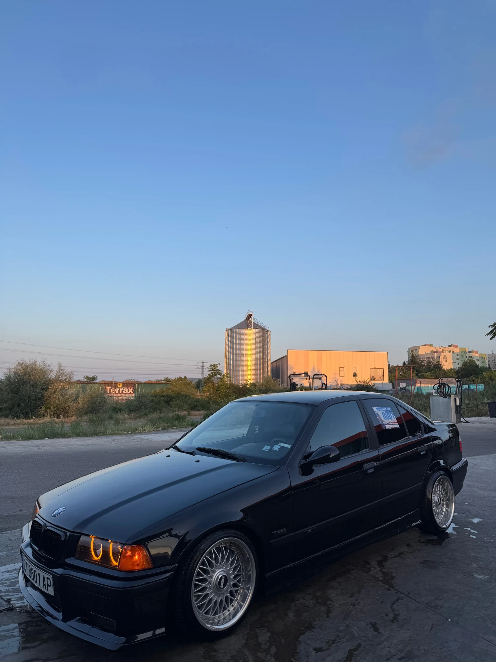 BMW 320, снимка 7 - Автомобили и джипове - 55092894