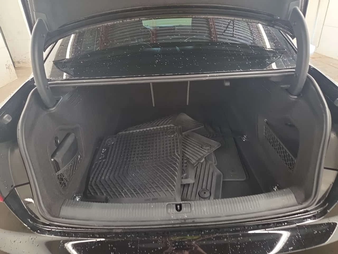 Audi A4 Technik/ШИБЕДАХ/ПОДГРЕВ/ДИГ.КИЛОМЕТРАЖ/2 КЛЮЧА, снимка 14 - Автомобили и джипове - 55318376