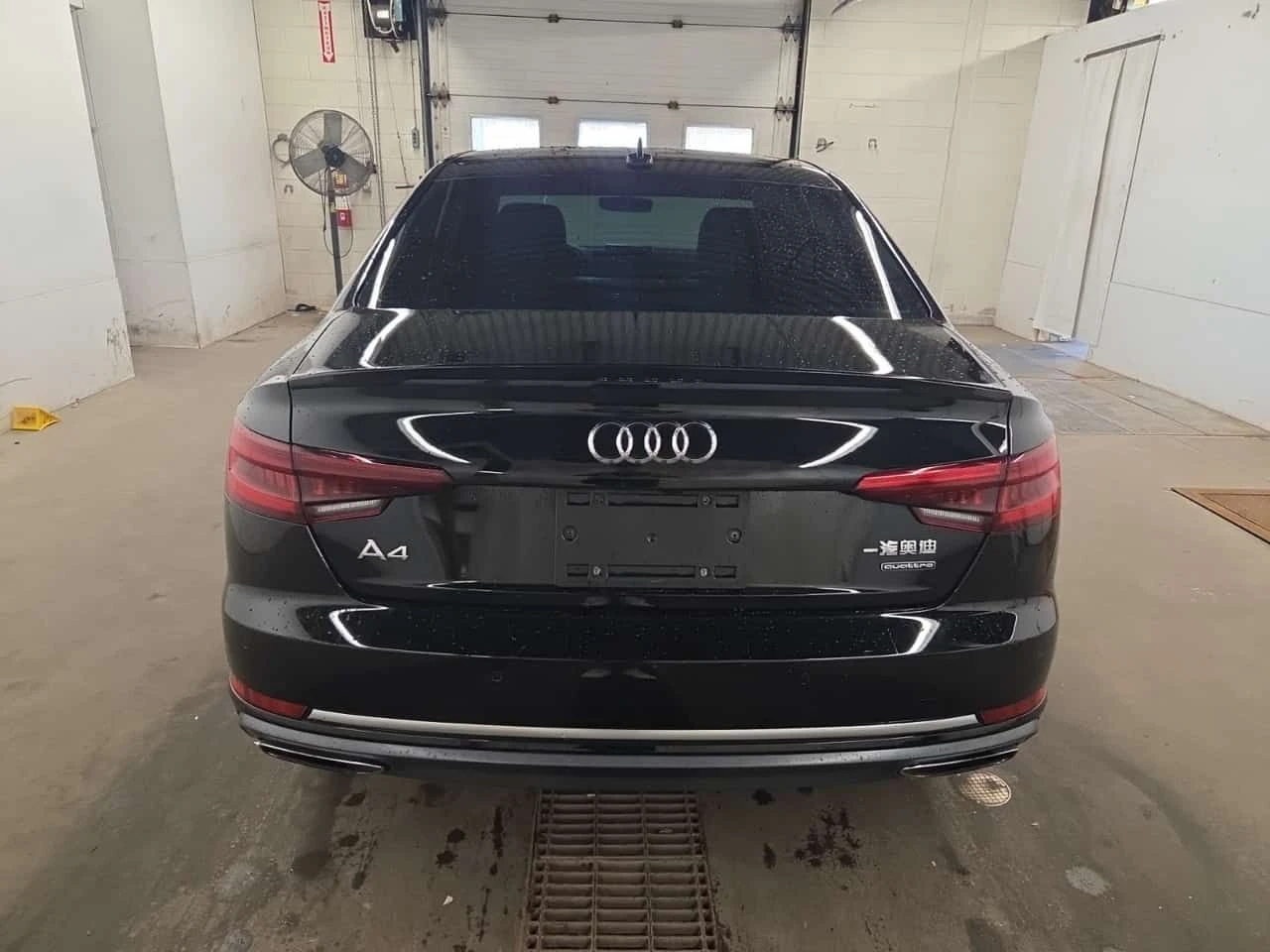 Audi A4 Technik/ШИБЕДАХ/ПОДГРЕВ/ДИГ.КИЛОМЕТРАЖ/2 КЛЮЧА, снимка 17 - Автомобили и джипове - 55318376