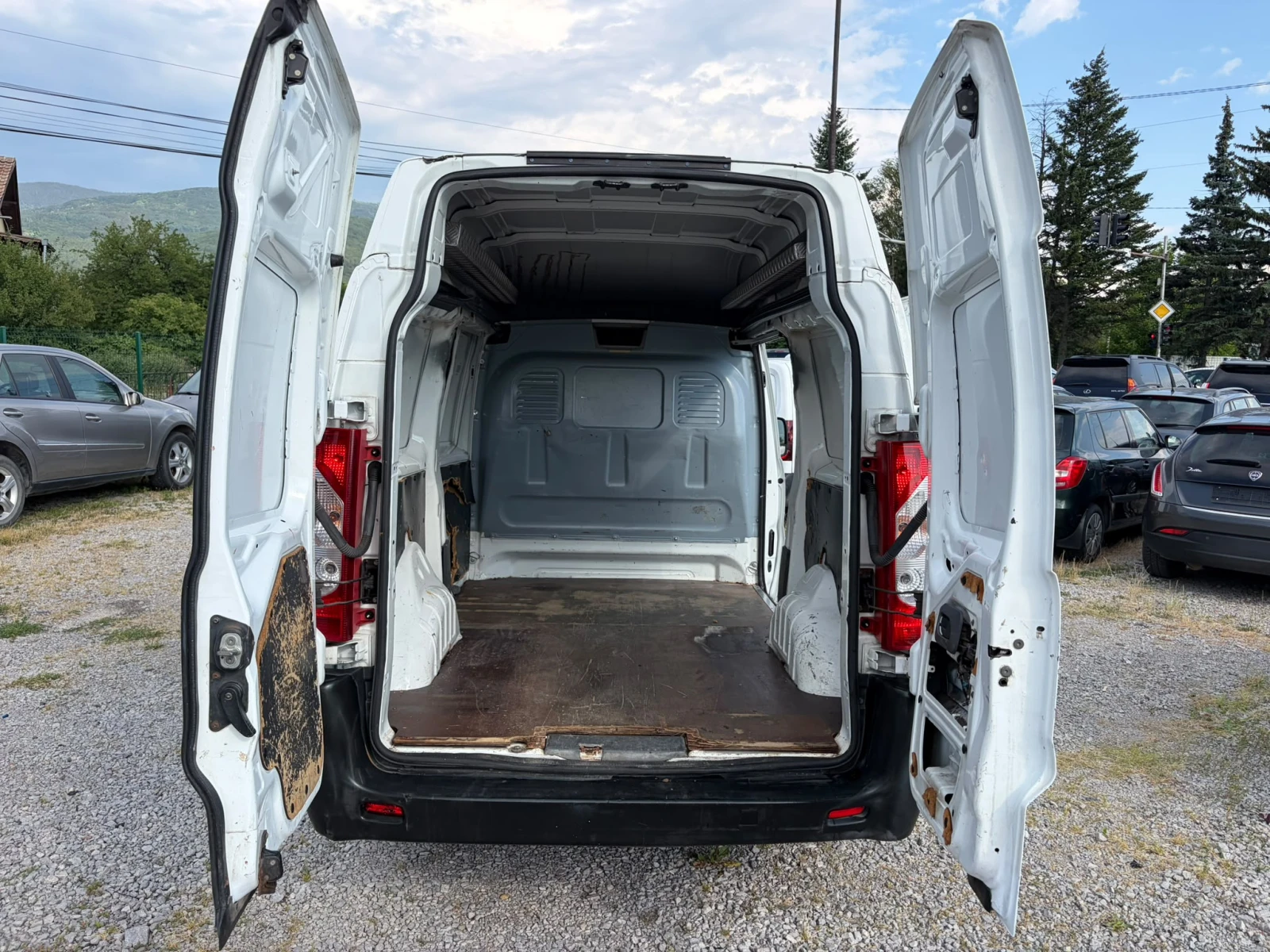 Peugeot Expert 2.0hdi, снимка 9 - Автомобили и джипове - 55345199
