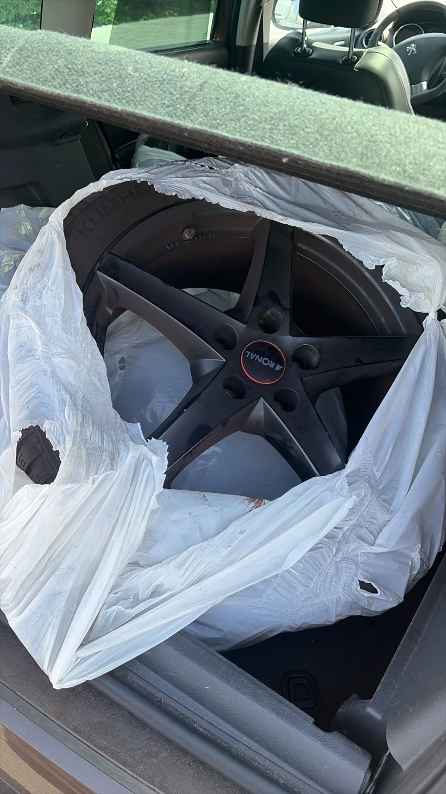 Peugeot 3008 1.6 turbo, снимка 14 - Автомобили и джипове - 55607095