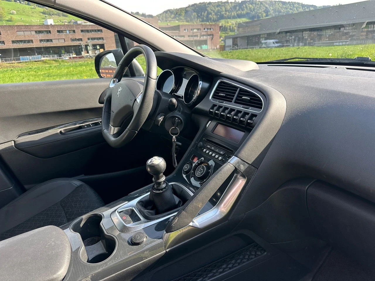 Peugeot 3008 1.6 turbo, снимка 9 - Автомобили и джипове - 55607095