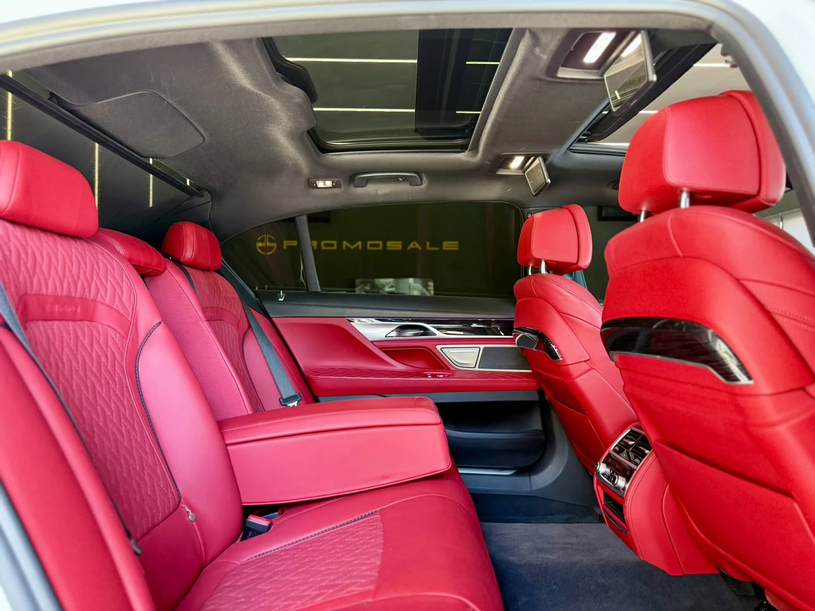 BMW 740 i Long* M-Sport* FULL* Individual* ЛИЗИНГ, снимка 14 - Автомобили и джипове - 55636272