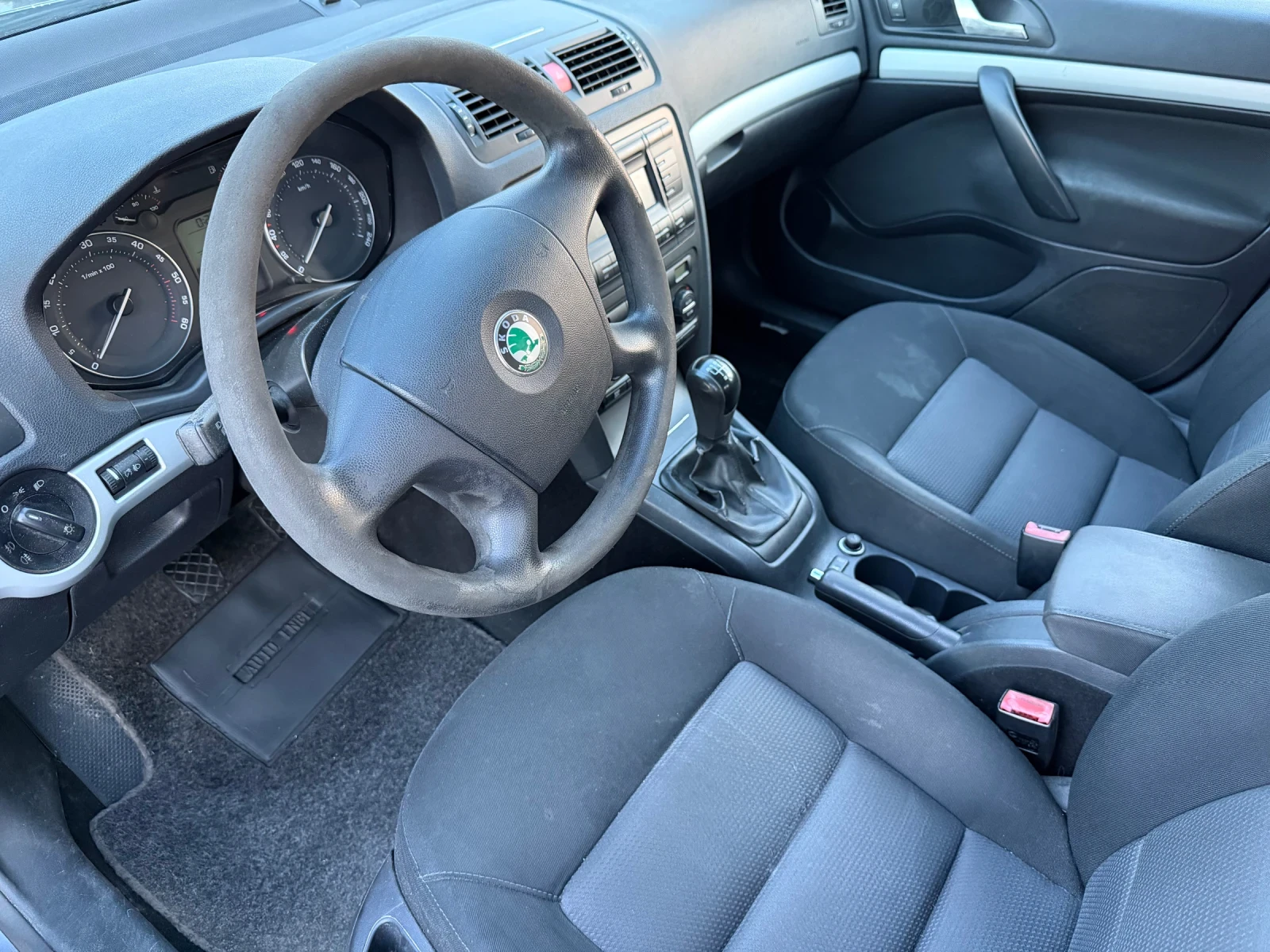 Skoda Octavia 1.9d Клима, снимка 6 - Автомобили и джипове - 55847290