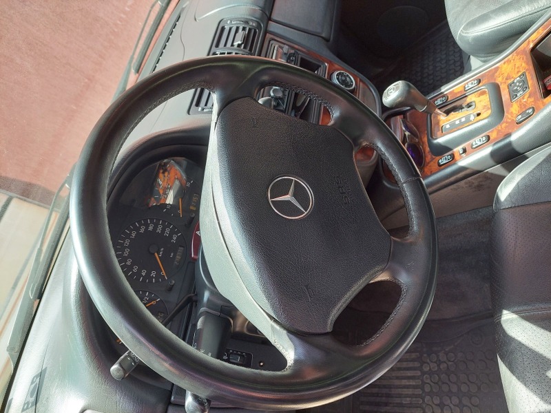 Mercedes-Benz ML 270, снимка 10 - Автомобили и джипове - 46110344