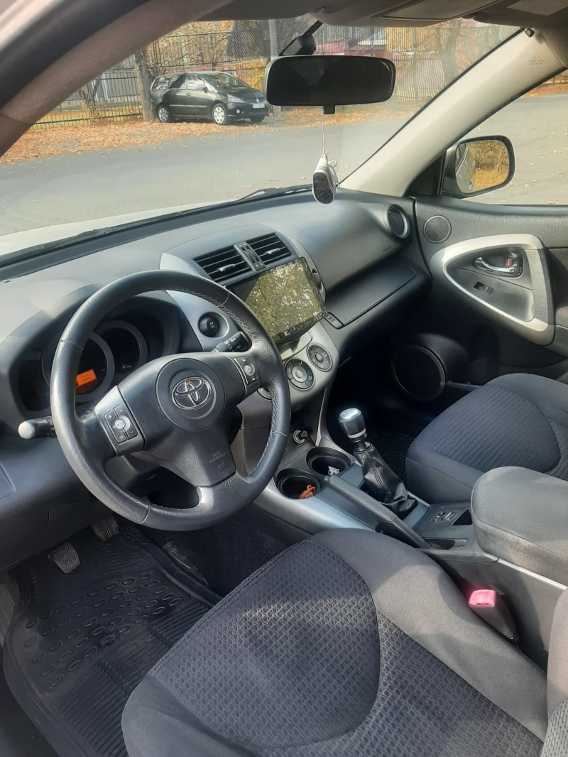 Toyota Rav4, снимка 12 - Автомобили и джипове - 47925759