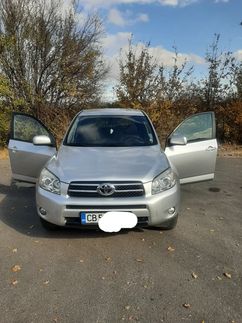 Toyota Rav4, снимка 2 - Автомобили и джипове - 47925759