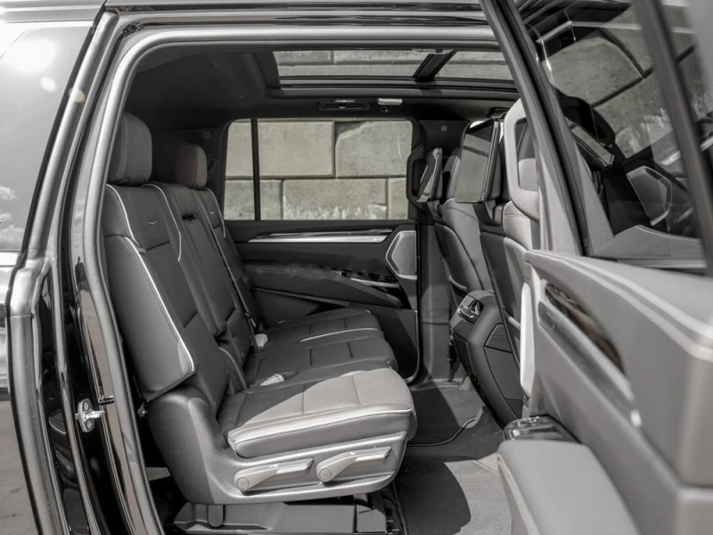 Cadillac Escalade 6.2 V8/NEW MODEL/LONG/PREMIUM LUXURY/TV/PANO/360/, снимка 14 - Автомобили и джипове - 51768161