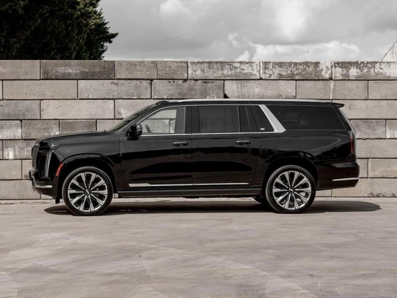 Cadillac Escalade 6.2 V8/NEW MODEL/LONG/PREMIUM LUXURY/TV/PANO/360/, снимка 4 - Автомобили и джипове - 51768161