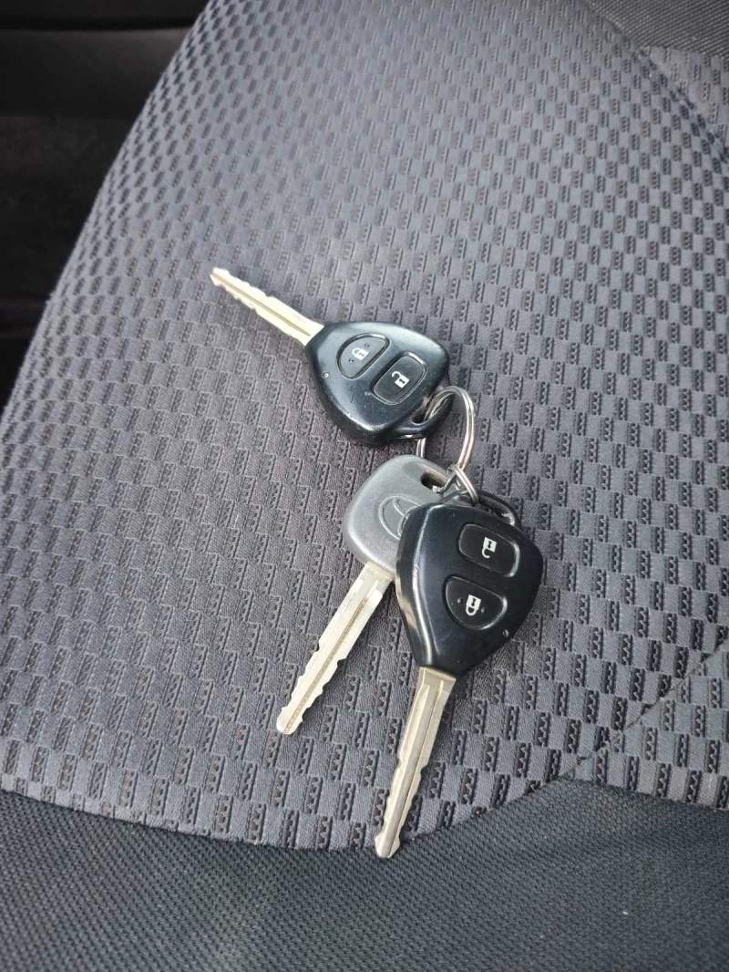 Toyota Rav4 RAV 4 2.0, снимка 12 - Автомобили и джипове - 52424252